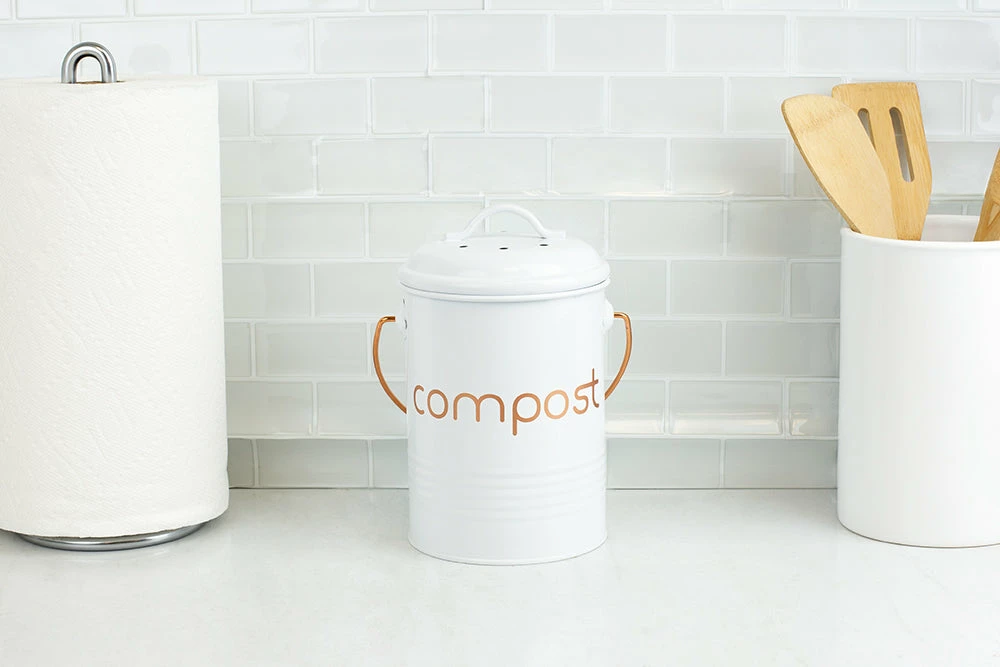 Brand new ❤️ Home Basics Grove Compact Countertop Compost Bin, White ⌛ 7 Brand new ❤️ Home Basics Grove Compact Countertop Compost Bin, White ⌛ - Image 5